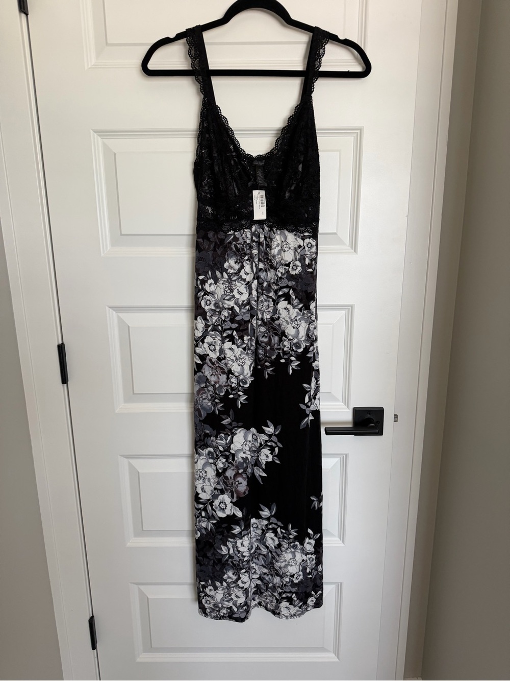 Soma Black & White Floral Lace Maxi Nightgown $79 NWT
